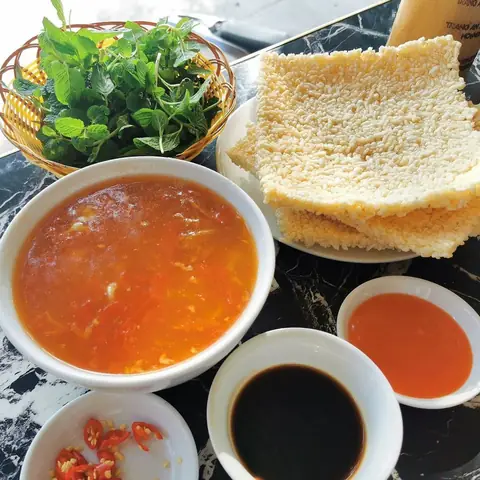 Cách Chấm Cơm Cháy Ninh Bình: Các Loại Nước Sốt Và Gia Vị Phù Hợp Nhất