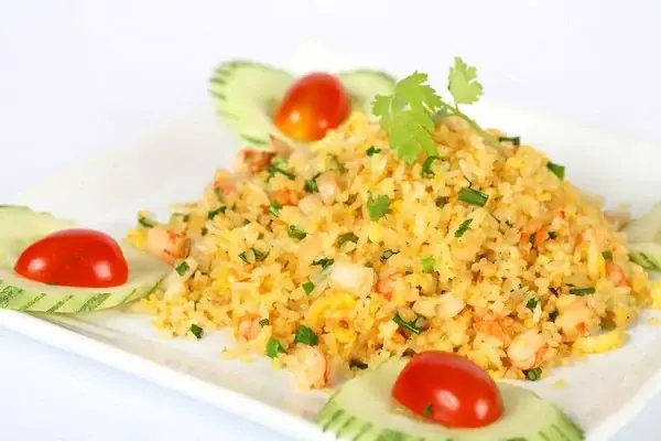 Địa Chỉ Bán Cơm Chiên Hải Sản Ngon Nhất Nha Trang: Top Quán, Giờ Mở Cửa Và Giá Cả