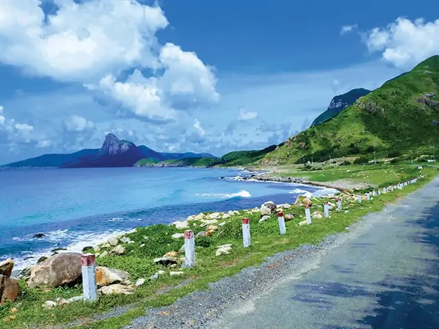 Khám Phá Côn Đảo Sóc Trăng Có Gì Chơi: Trọn Bộ Địa Điểm Vui Chơi Từ Trần Đề Đến Đảo Ngọc Khám Phá Côn Đảo Sóc Trăng Có Gì Chơi: Trọn Bộ Địa Điểm Vui Chơi Từ Trần Đề Đến Đảo Ngọc