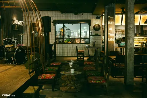 Cộng Cà Phê 94 Đường Láng – Địa Chỉ, Giờ Mở Cửa, Menu & Cách Đặt Chỗ Nhanh Chóng