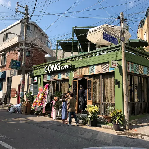 Cộng Cà Phê Ở Hàn Quốc: Địa Chỉ, Thiết Kế Và Lý Do Người Hàn Yêu Thích