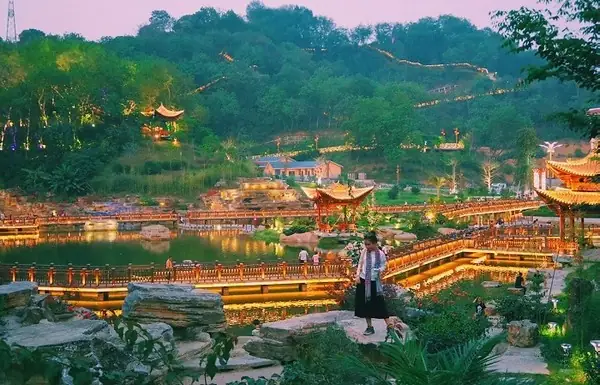Giải Đáp Tên Tiếng Trung Của Công Viên Ánh Sáng Hà Khẩu Và Ý Nghĩa Công Viên Sơn Lâm