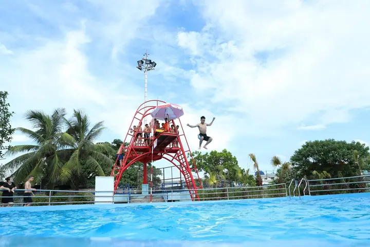 Cập Nhật Tuyển Dụng Công Viên Nước Hồ Tây: Vị Trí Thời Vụ, Mức Lương & Cách Ứng Tuyển