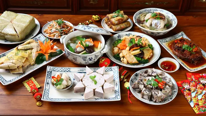 Cúng Tất Niên Là Cúng Ai? Giải Đáp Đối Tượng Thờ Phụng Trong Lễ Cuối Năm