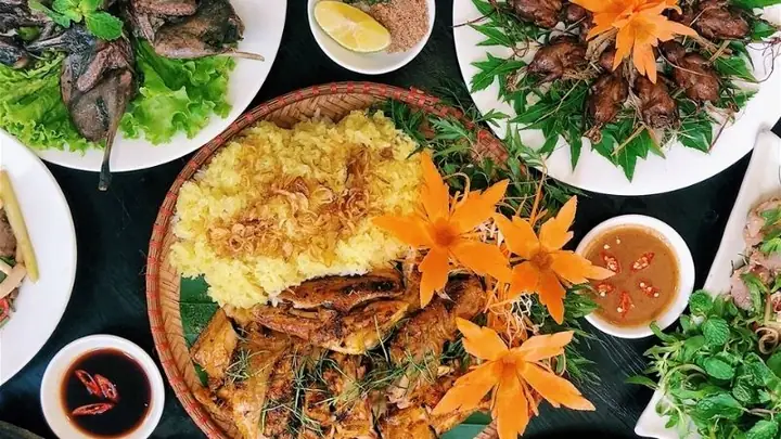 Khám Phá Đặc Sản Phủ Lý Hà Nam: Danh Sách Món Ngon Nức Tiếng Cho Người Đi Du Lịch
