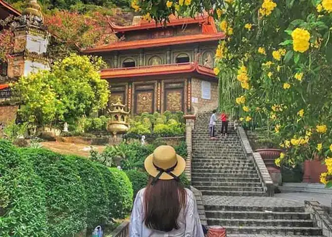 Tổng Hợp Danh Sách Các Chùa Ở An Giang Linh Thiêng Và Nổi Tiếng Nhất