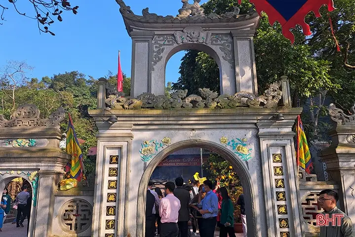 Tìm Hiểu Đền Củi Và Đền Ông Hoàng Mười: Hai Ngôi Đền Thờ Quan Hoàng Mười Ở Hà Tĩnh Và Nghệ An