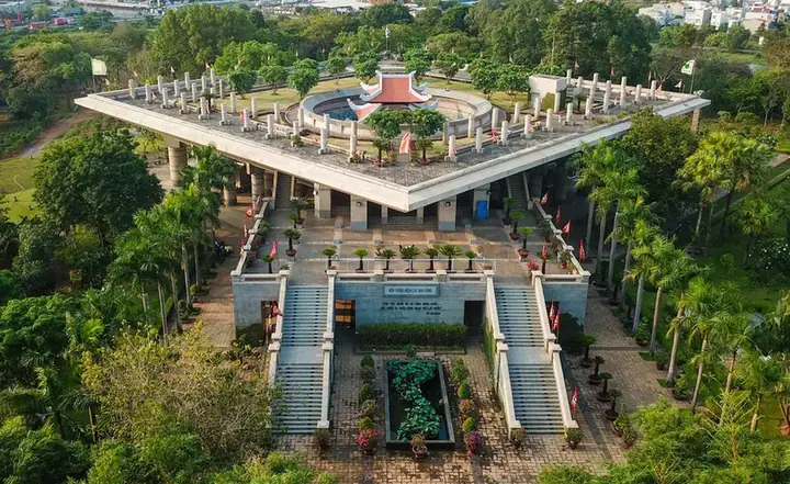 Cập Nhật Giá Vé Và Thông Tin Tham Quan Đền Hùng Quận 9 (đền Tưởng Niệm Các Vua Hùng) Cho Du Khách Sài Gòn