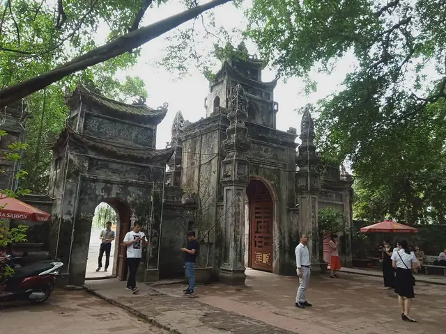 Đền Mẫu Hưng Yên Ở Đâu: Địa Chỉ Và Thông Tin Về Chốn Linh Thiêng Phố Hiến