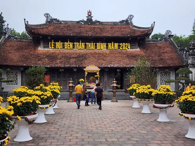 Đền Trần Thái Bình Thờ Ai: Giải Đáp Chi Tiết Về Các Hạng Mục Thờ Tự Tại Khu Di Tích Đền Trần Thái Bình Thờ Ai: Giải Đáp Chi Tiết Về Các Hạng Mục Thờ Tự Tại Khu Di Tích