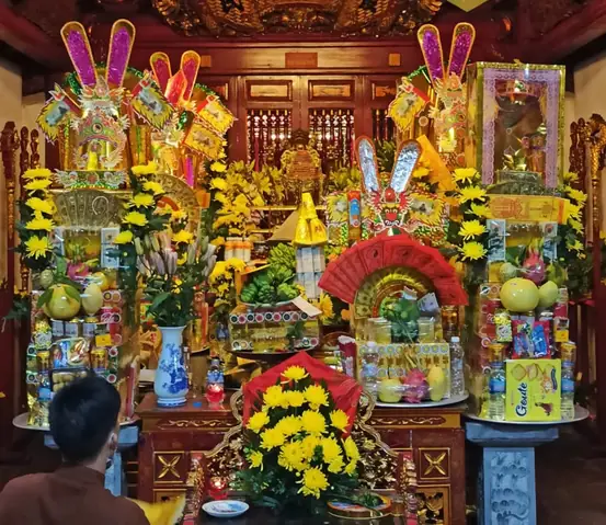 Chuẩn Bị Gì Khi Đi Đền Cầu Muối: Lễ Vật Và Cách Hành Lễ Đúng Tâm Linh