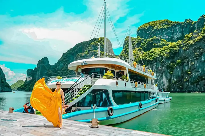Gợi Ý Các Du Thuyền Ở Hạ Long Tốt Nhất Và Bảng Giá Mới Nhất Cho Người Muốn Nghỉ Dưỡng Trên Vịnh