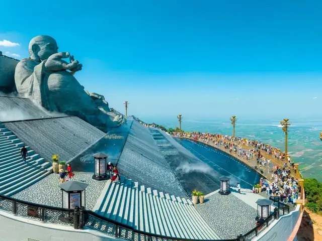 Đi Núi Bà Đen Cầu Gì: Gợi Ý Chiêm Bái Tại Các Điện Thờ Linh Thiêng Cho Du Khách Hành Hương