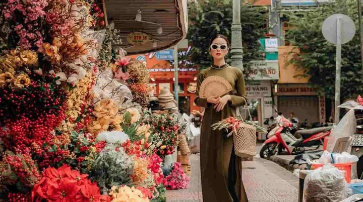 Khám Phá Địa Điểm Chụp Hình Tết Đẹp Ở Sài Gòn: Checklist Check-in Áo Dài Và Phố Hoa Xuân