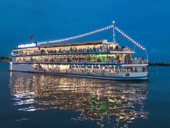 Tổng Hợp Du Thuyền Trên Sông Sài Gòn: Các Tour Ăn Tối, Ngắm Hoàng Hôn Và Tham Quan Buổi Sáng Kèm Giá Vé