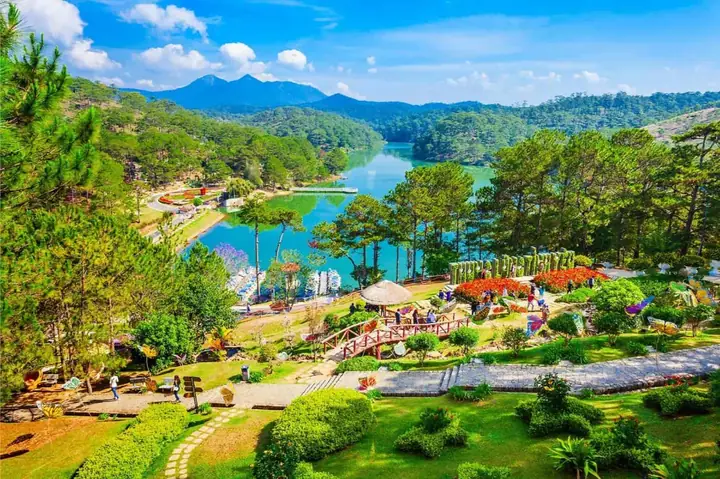 Chọn Tháng Đẹp Nhất Để Du Lịch Đà Lạt Theo Thời Tiết Và Cảnh Sắc Mùa Vụ