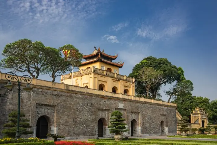 Top 15 Di Tích Lịch Sử Nên Khám Phá Khi Du Lịch Khắp Việt Nam