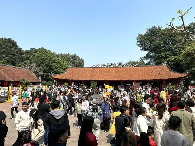 Gợi Ý Tour Và Địa Điểm Du Lịch Tết Nguyên Đán Trong Nước Cho Gia Đình Đón Xuân