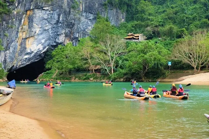 Gợi Ý Các Địa Điểm Du Lịch Quảng Bình Nổi Bật Cho Người Lần Đầu Trải Nghiệm