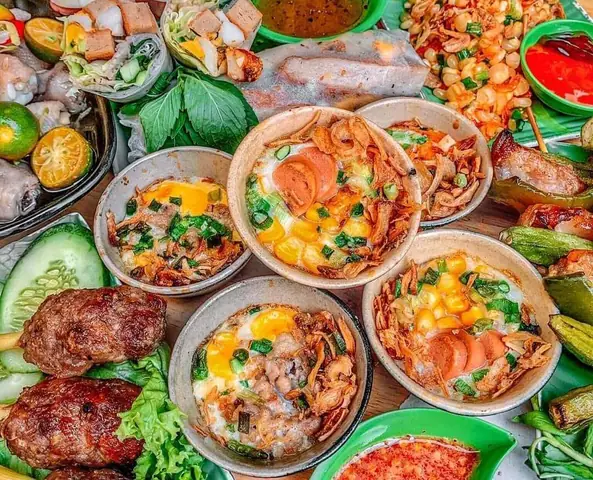 Ăn Gì Ở Sài Gòn? Hướng Dẫn Chi Tiết 35 Món Ngon Và Địa Điểm Thưởng Thức