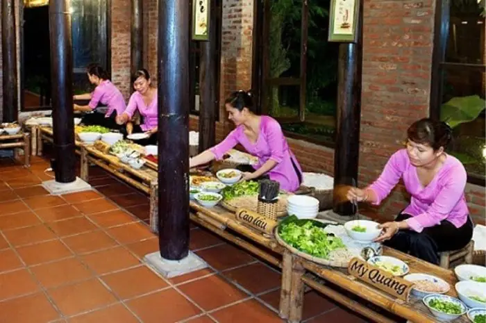 Giá Buffet Tại Làng Lụa Hội An 2026: Mức Phí, Món Ăn Và Cách Đặt Chỗ Giá Buffet Tại Làng Lụa Hội An 2026: Mức Phí, Món Ăn Và Cách Đặt Chỗ