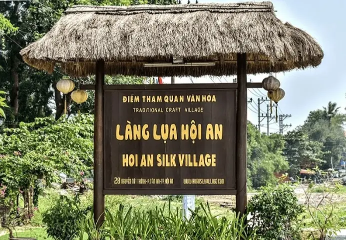 Giá Buffet Tại Làng Lụa Hội An 2026: Mức Phí, Món Ăn Và Cách Đặt Chỗ Giá Buffet Tại Làng Lụa Hội An 2026: Mức Phí, Món Ăn Và Cách Đặt Chỗ