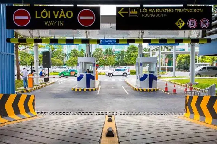 Cập Nhật Giá Cước Gửi Xe Tại Sân Bay Tân Sơn Nhất Cho Ô Tô Và Xe Máy