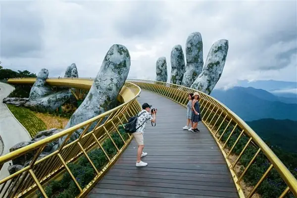 Cập Nhật Giá Vé Đi Cầu Vàng Đà Nẵng Tại Bà Nà Hills Cho Du Khách