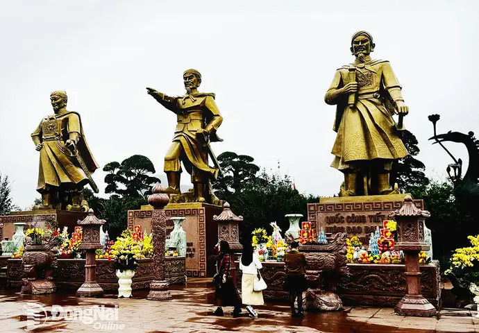 Tìm Hiểu Câu Thơ “giang San Vượng Khí Bạch Đằng Thâu” Và Khu Di Tích Bạch Đằng Giang – Nơi Hội Tụ Hồn Thiêng Sông Núi