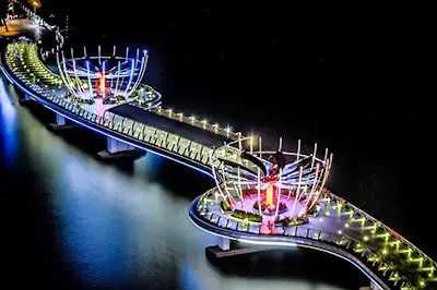 Chiêm Ngưỡng Hình Ảnh Và Khám Phá Cầu Đi Bộ Ninh Kiều Cần Thơ – Biểu Tượng Tình Yêu Miền Tây
