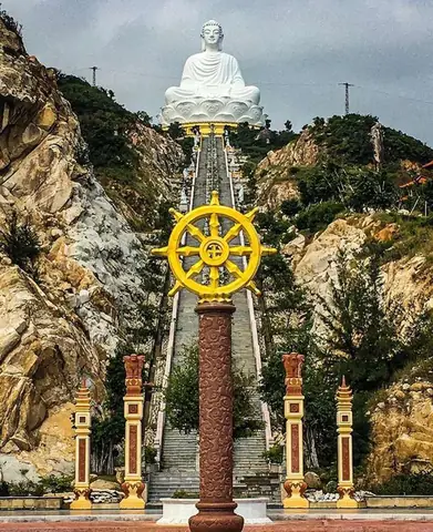 Chiêm Ngưỡng Hình Ảnh Chùa Ông Núi Bình Định Và Kiến Trúc Tượng Phật Khổng Lồ Chiêm Ngưỡng Hình Ảnh Chùa Ông Núi Bình Định Và Kiến Trúc Tượng Phật Khổng Lồ
