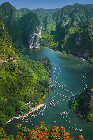 Khám Phá Hình Ảnh Đặc Trưng Của Việt Nam: Cảnh Đẹp Thiên Nhiên Và Biểu Tượng Văn Hóa Cho Du Khách Khám Phá Hình Ảnh Đặc Trưng Của Việt Nam: Cảnh Đẹp Thiên Nhiên Và Biểu Tượng Văn Hóa Cho Du Khách