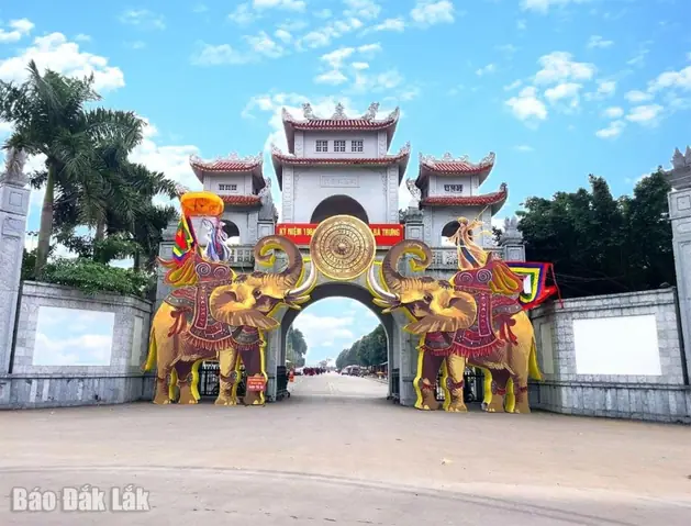Khám Phá Hình Ảnh Đền Thờ Hai Bà Trưng: Vẻ Đẹp Kiến Trúc Tâm Linh Tại Hà Nội Và Tphcm