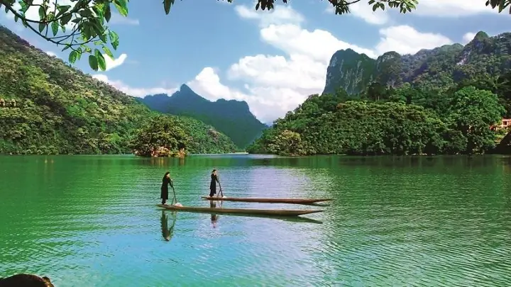 Tìm Hiểu Hồ Ba Bể Tại Nam Mẫu, Ba Bể, Bắc Kạn – Biển Hồ Trên Núi Và Điểm Đến Thiên Nhiên