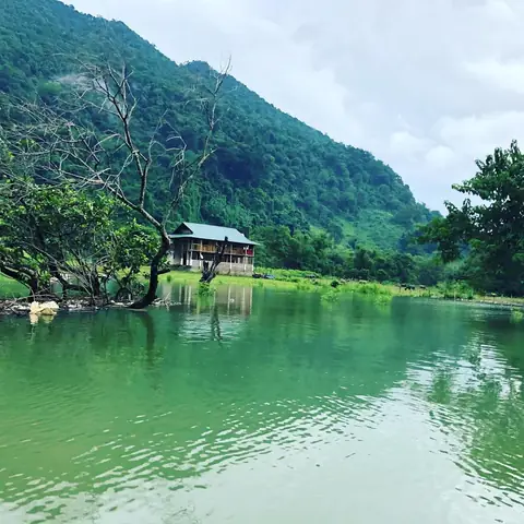 Hồ Ba Bể Nằm Ở Đâu: Vị Trí Chính Xác Và Thông Tin Địa Lý Cho Người Lên Kế Hoạch Du Lịch