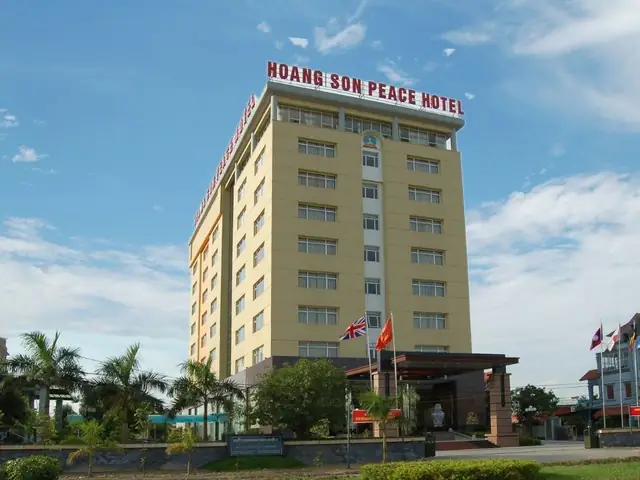 Khám Phá Hoàng Sơn Peace Hotel Ninh Bình: Địa Chỉ, Phòng, Tiện Nghi Và Cách Đặt Phòng