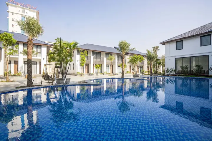 Khám Phá Hoàng Sơn Peace Hotel Ninh Bình: Địa Chỉ, Phòng, Tiện Nghi Và Cách Đặt Phòng