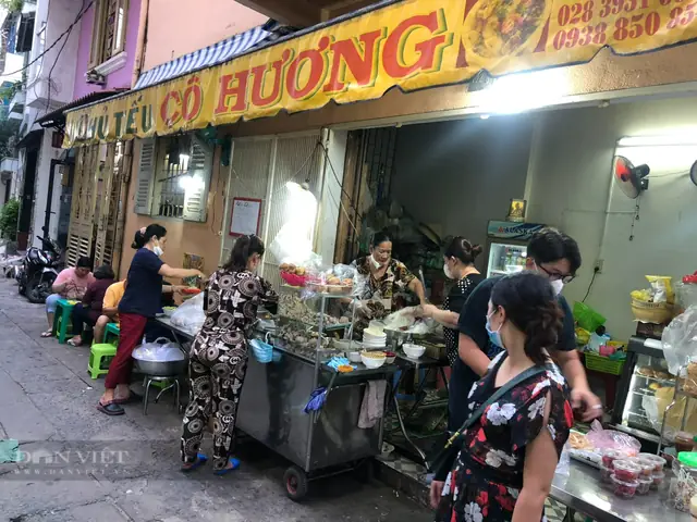 Review Hủ Tiếu Cô Hương Lý Chính Thắng: Quán Hẻm Quận 3 Đông Khách, Giá 50-60k Review Hủ Tiếu Cô Hương Lý Chính Thắng: Quán Hẻm Quận 3 Đông Khách, Giá 50-60k