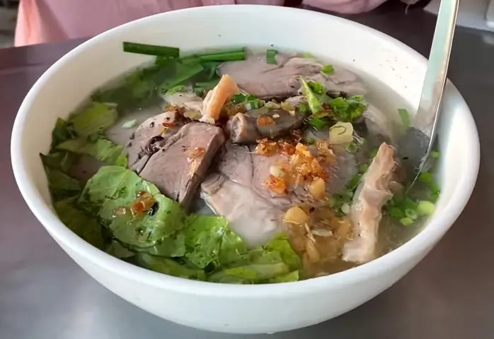 Review Hủ Tiếu Cô Liên Sa Đéc – Quán Hủ Tiếu Sa Đéc Đậm Vị Nước Dùng Tự Nhiên