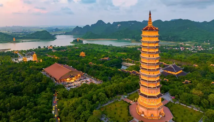 Hướng Dẫn Tham Quan Chùa Bái Đính Từ A-z Cho Du Khách Tự Túc