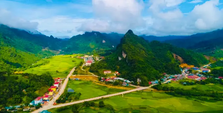 Tổng Quan Huyện Lâm Bình Tỉnh Tuyên Quang: Vị Trí, Đơn Vị Hành Chính Và Du Lịch Vùng Cao