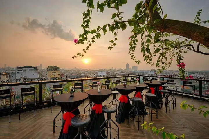 Gợi Ý Top Khách Sạn Khu Vực Hồ Gươm Cho Người Muốn Ở Ngay Trung Tâm Phố Cổ Hà Nội