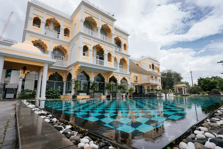 Tổng Hợp Khách Sạn Nghỉ Dưỡng Ở Sài Gòn Và Lân Cận Cho Kỳ Nghỉ Cuối Tuần Chill