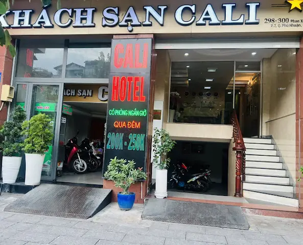 Tổng Hợp Khách Sạn Ở Đường Phan Xích Long: Lựa Chọn Lưu Trú Gần Khu Ẩm Thực Phú Nhuận Tổng Hợp Khách Sạn Ở Đường Phan Xích Long: Lựa Chọn Lưu Trú Gần Khu Ẩm Thực Phú Nhuận