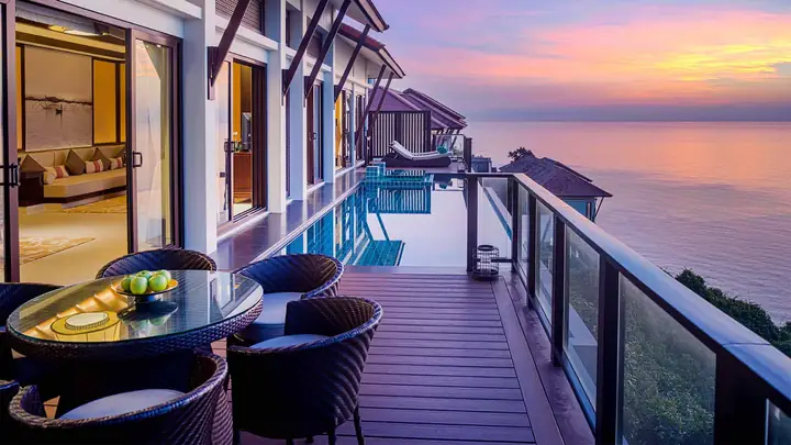 Khám Phá Khu Du Lịch Laguna Lăng Cô: Đánh Giá Tổng Quan, Tiện Ích Và Hoạt Động Dành Cho Du Khách