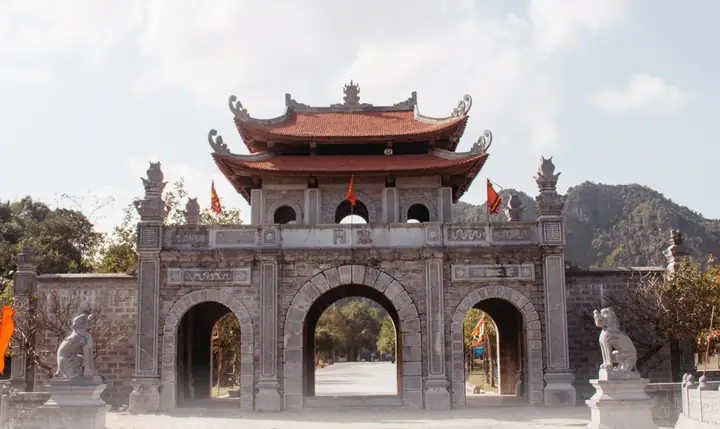 Tìm Hiểu Kinh Đô Đầu Tiên Của Nước Ta Là Cố Đô Hoa Lư