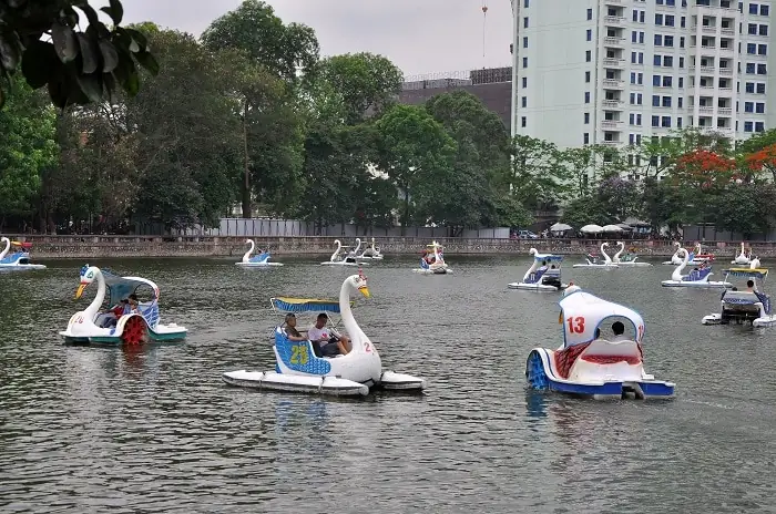 Kinh Nghiệm Chi Tiết Đi Công Viên Thủ Lệ: Lịch Trình, Giá Vé, Mẹo Di Chuyển