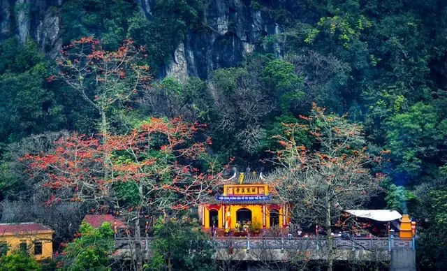 Chia Sẻ Kinh Nghiệm Du Lịch Chùa Hương Tự Túc Chi Tiết Cho Người Đi Lần Đầu