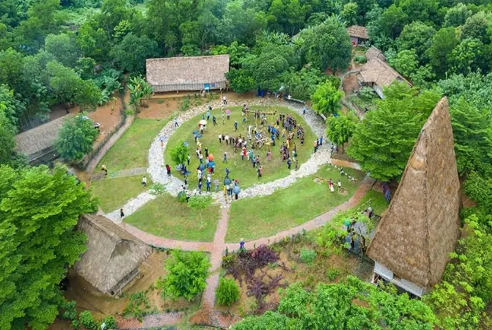 Khám Phá Làng Văn Hóa Dân Tộc Ba Vì: Thông Tin, Giá Vé Và Trải Nghiệm Cho Du Khách