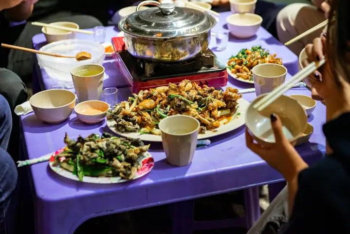 Tìm Hiểu Lẩu Ếch Bốp Bin Bo 88 Ngô Thì Nhậm Tại Hà Nội: Địa Chỉ, Thực Đơn Và Đánh Giá